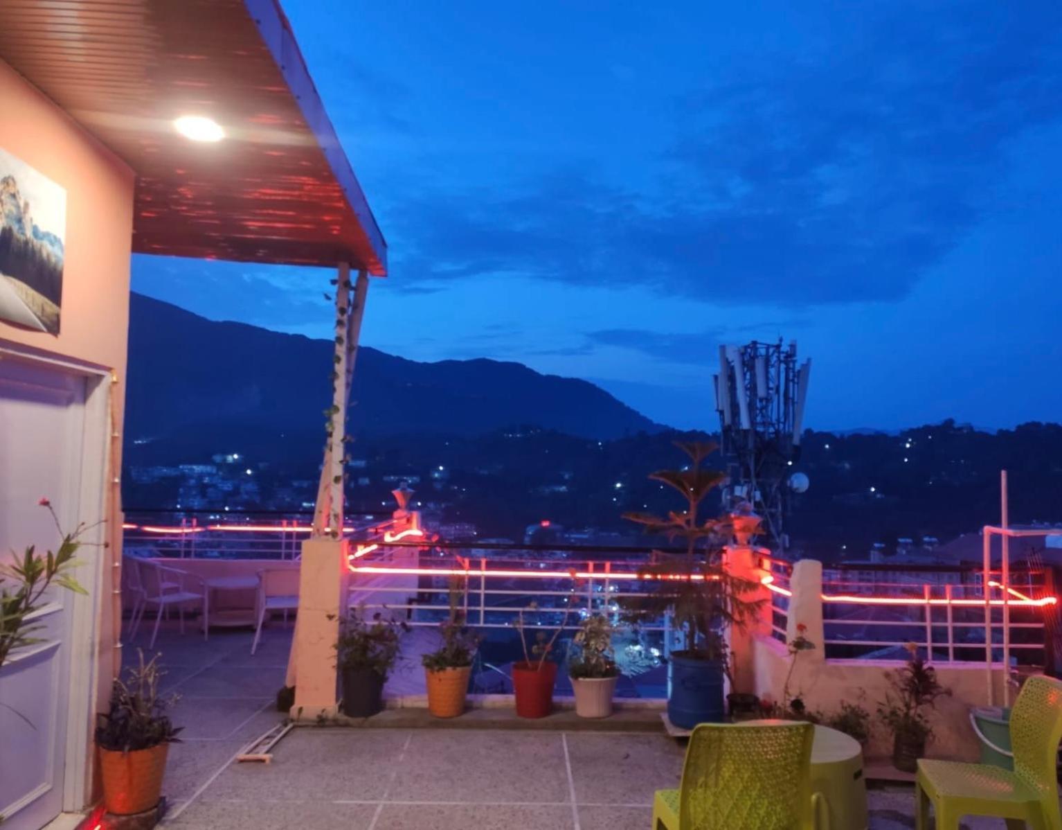 Готель Solan Regency Екстер'єр фото